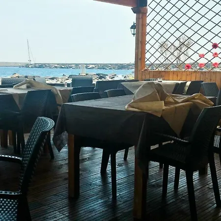 Sicilia Etna Mare *